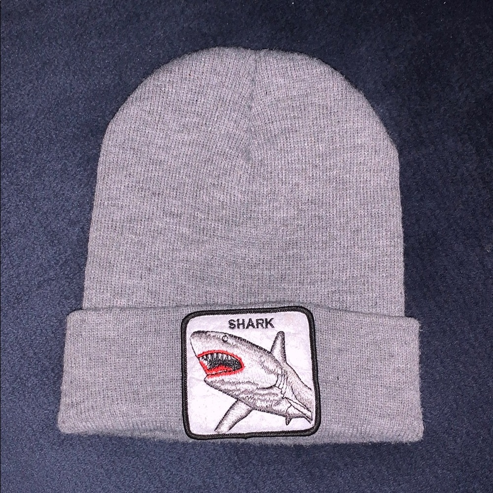 🦈 Gray Shark Patch Kids Beanie